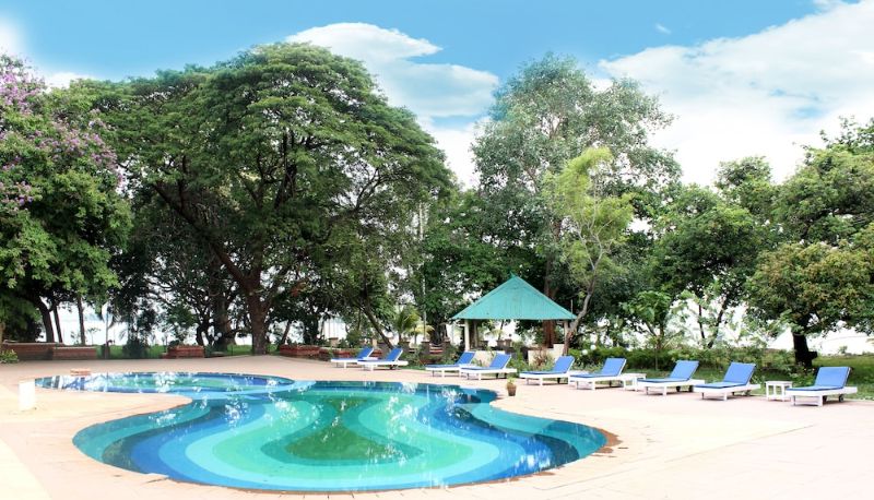 Piscina - Bolgatty Palace & Island Resort (KTDC)