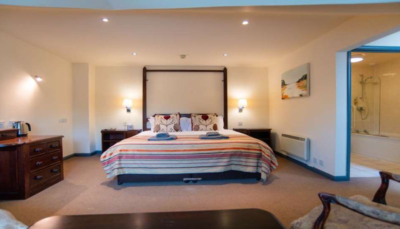 Camera - Best Western The Dartmouth Hotel Golf & Spa
