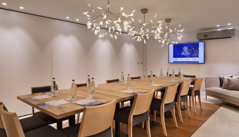 Sala de reuniones - Herbert Samuel Orchid Okeanos Suites