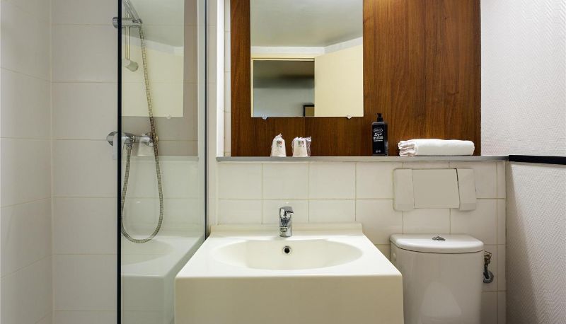 Room - greet Hotel Villeneuve La Garenne Paris Nord