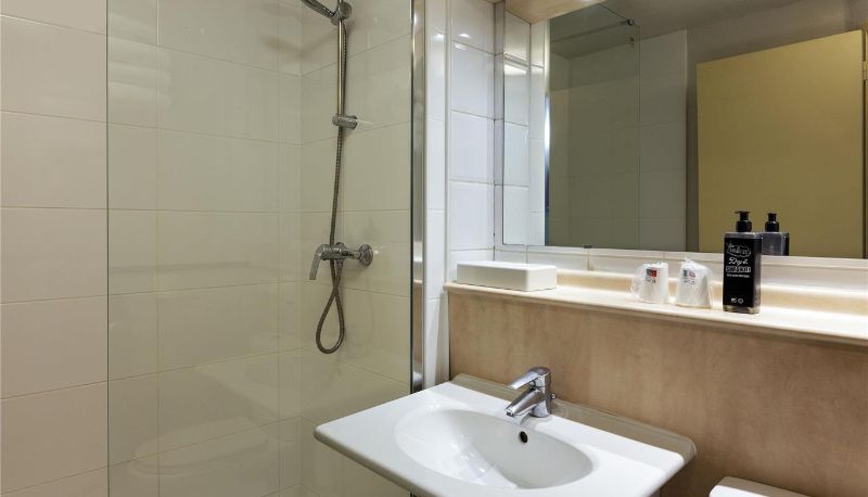 Room - greet Hotel Villeneuve La Garenne Paris Nord