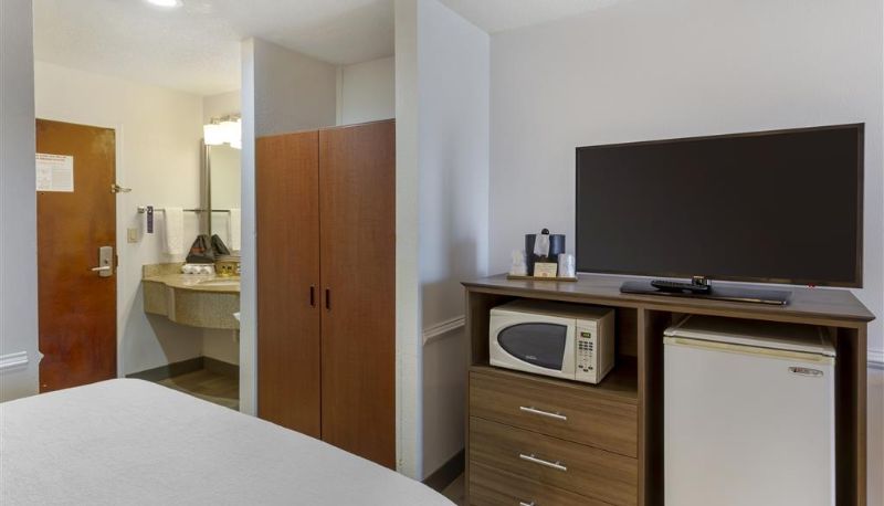 Zimmer - Best Western Plus South Hill Inn