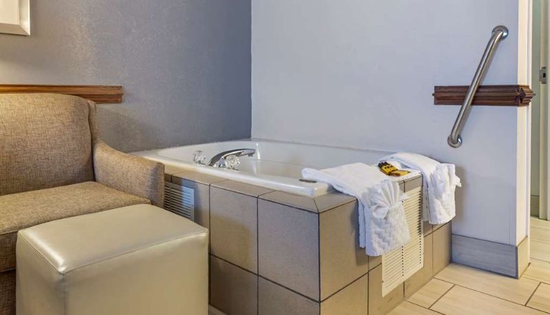 Zimmer - Best Western Plus South Hill Inn