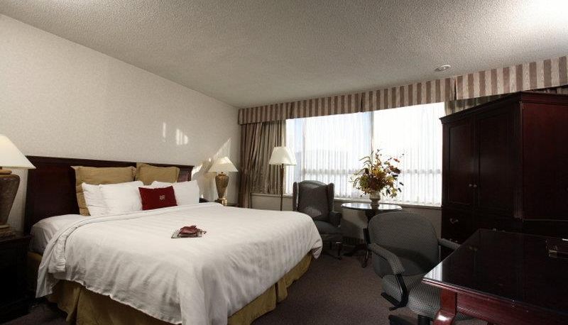Zimmer - Chateau Lacombe Hotel