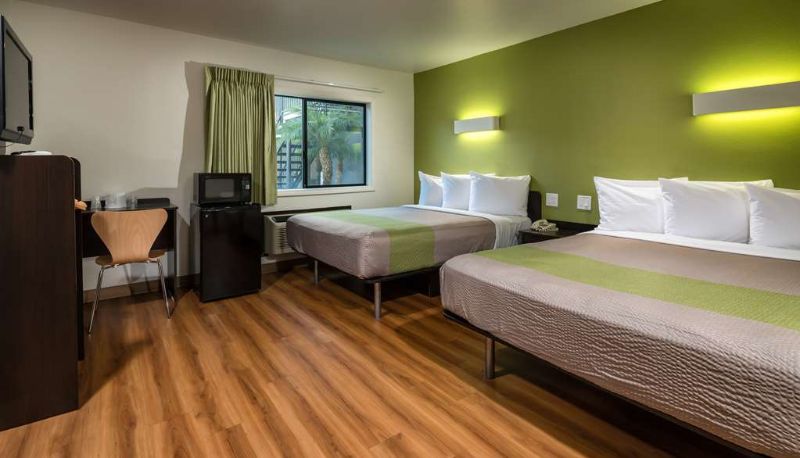 Vierbettzimmer - MOTEL 6 CANOGA PARK CA