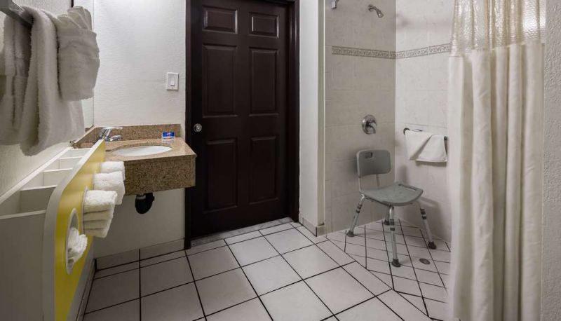 Vierbettzimmer - MOTEL 6 CANOGA PARK CA
