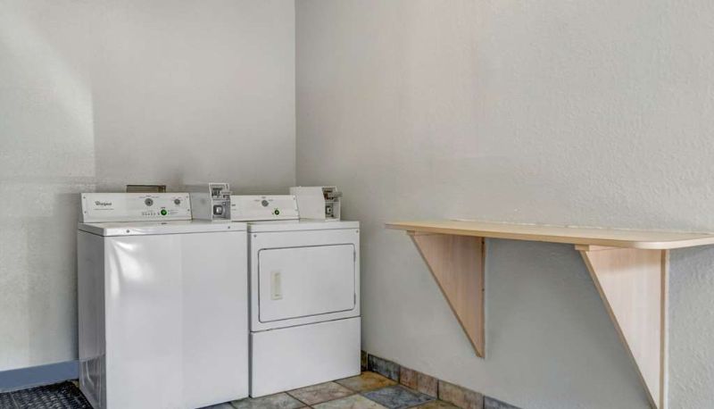 Interior view - Motel 6 Dalton