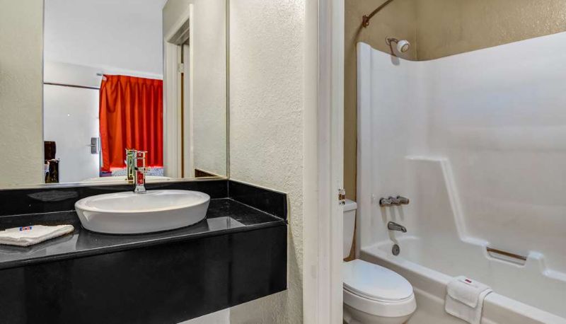 Standard room (double) - Motel 6 Dalton