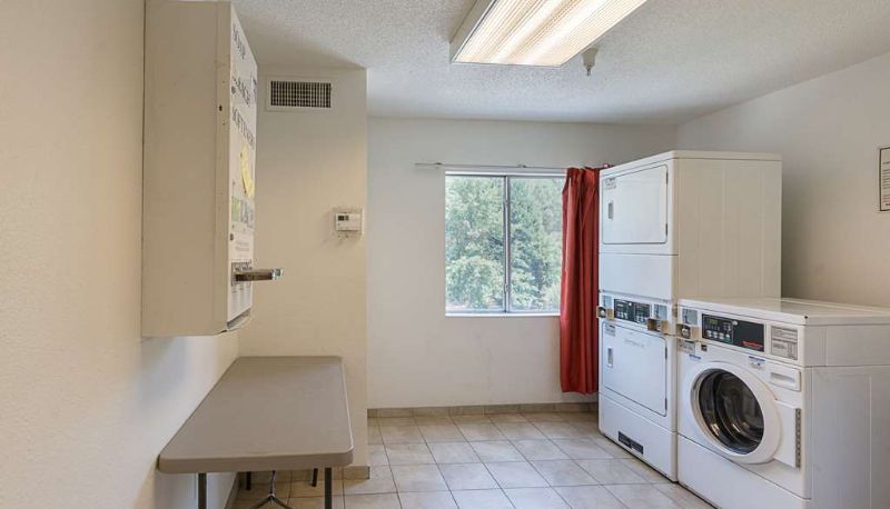 Innenbreich - MOTEL 6 COLUMBIA EAST
