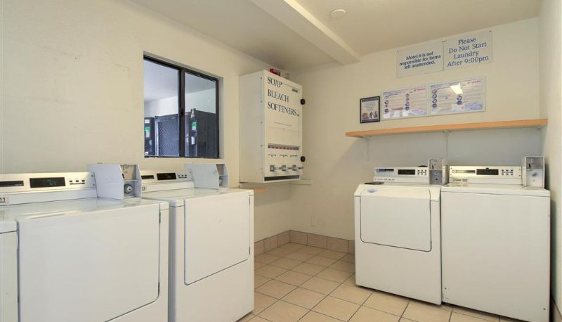 Innenbreich - Motel 6 San Diego - Chula Vista