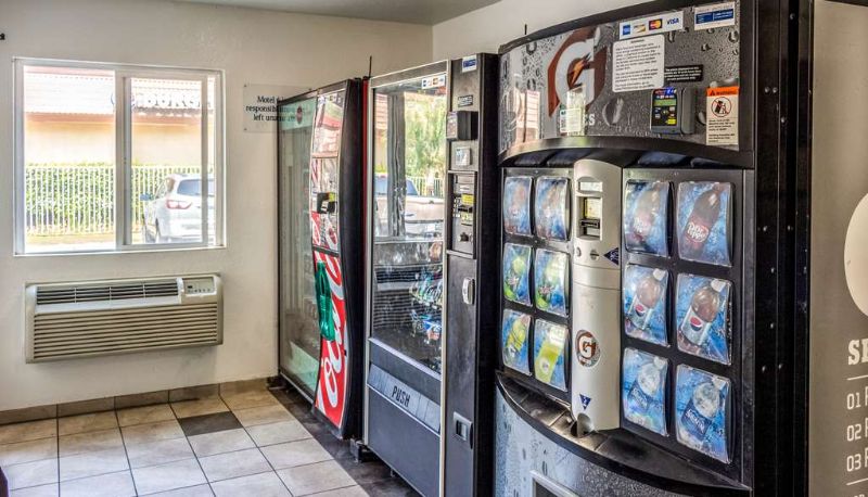 Interior view - Motel 6 Bakersfield East