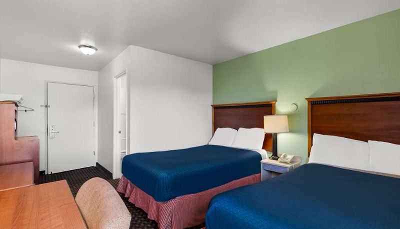 Vierpersoonskamer - Americas Best Value Inn Lincoln Airport
