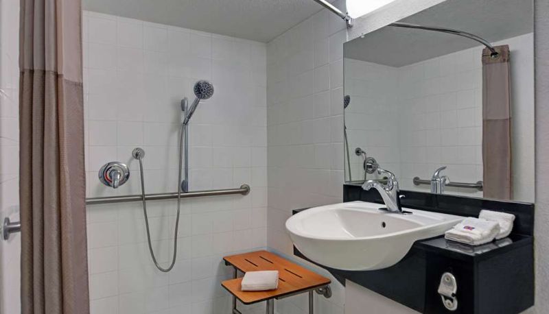 Suite - Motel 6 Cutler Bay