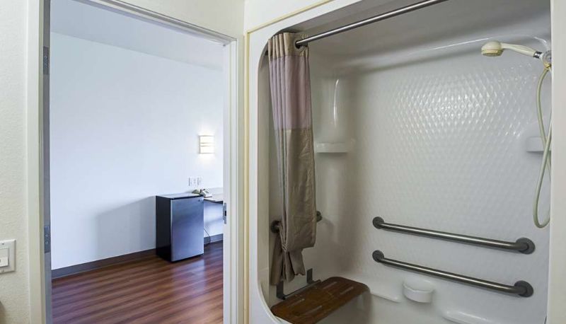Zimmer - MOTEL 6 WHEATLAND WY