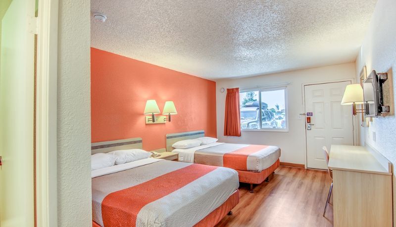 Habitación - MOTEL 6 STOCKTON-CHARTER WAY WEST