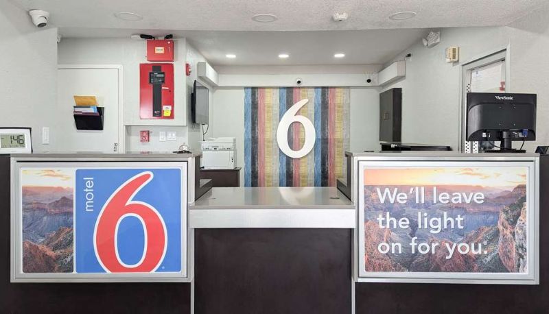 Hall - Motel 6 Victoria