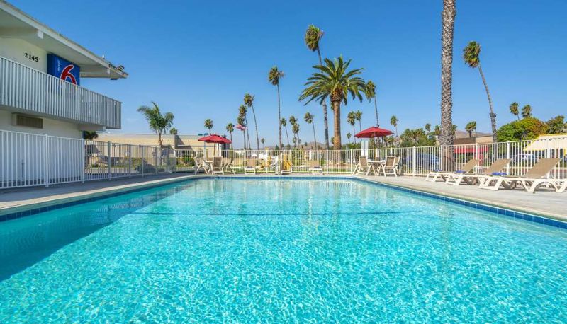 Zwembad - MOTEL 6 VENTURA BEACH