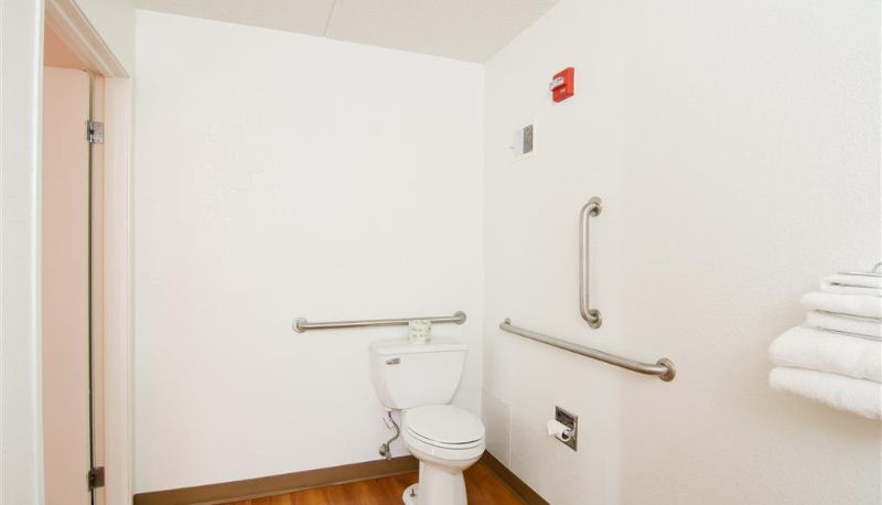 Zimmer - Motel 6 Leominster MA