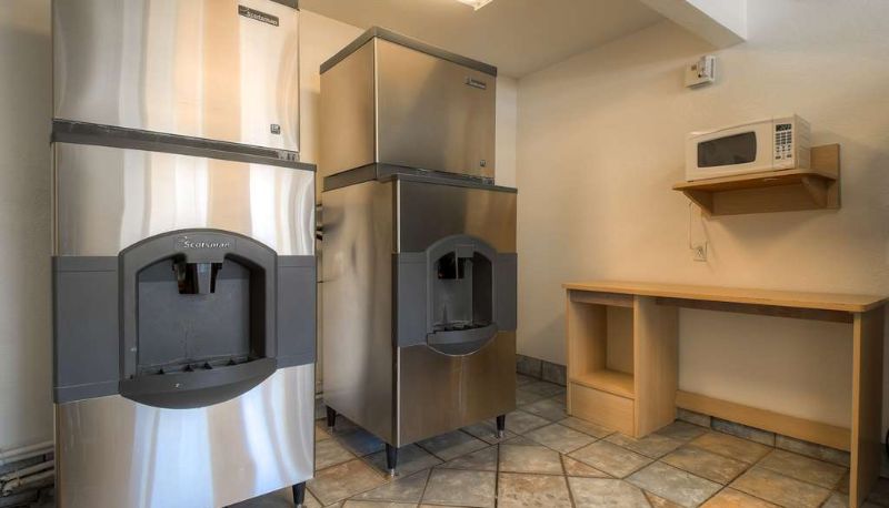 Innenbreich - MOTEL 6 PALM SPRINGS-RANCHO MIRAGE