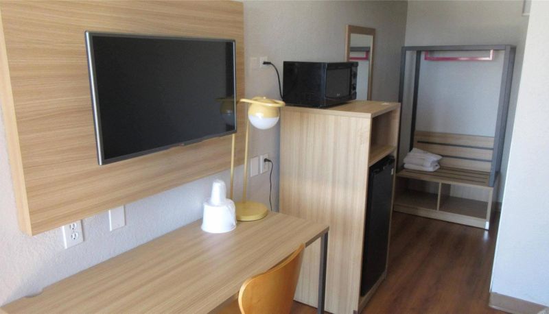Camera - Park Inn by Radisson Wells