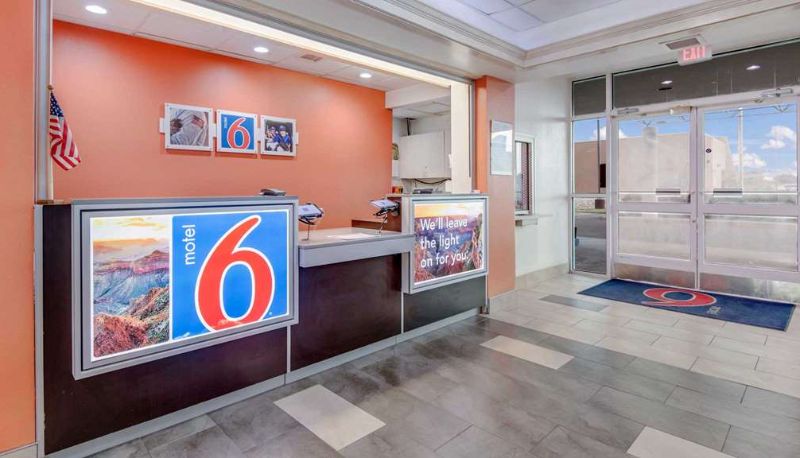 Lobby - MOTEL 6 ROSWELL