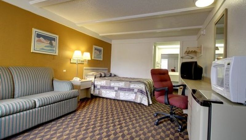 Camera - Rodeway Inn