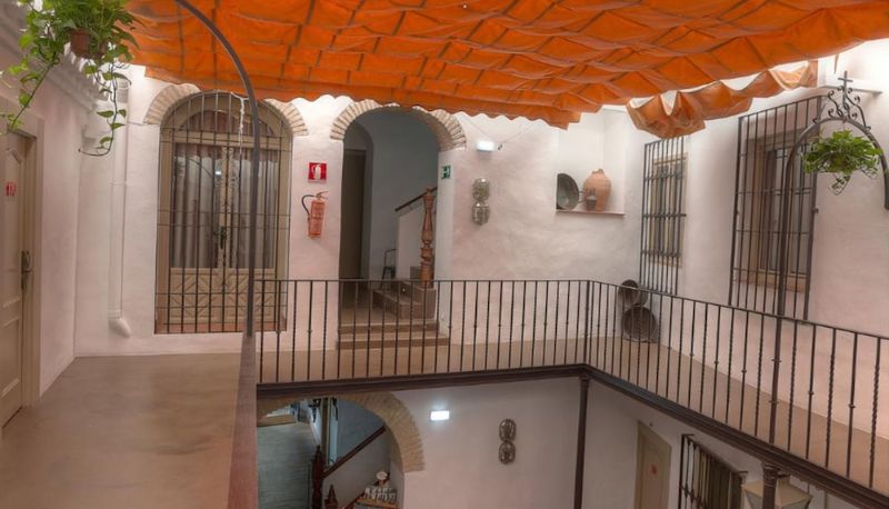 Información - Los Patios Hotel