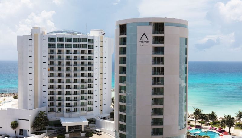 Info - Krystal Grand Cancun