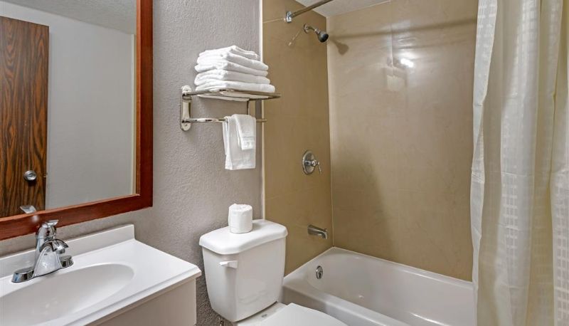 Camera - Rodeway Inn Clermont North