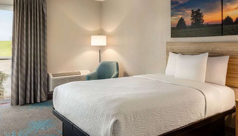 Zimmer - Days Inn by Wyndham Grand Island I-80