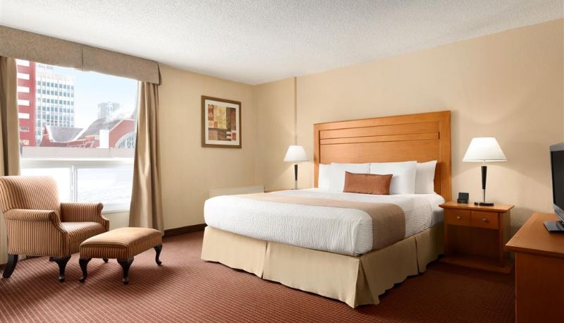 Room - Days Inn by Wyndham Edmonton Downtown