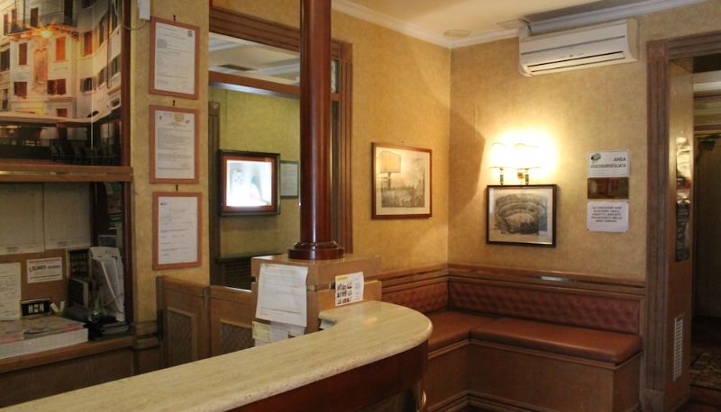 Salon - Hotel Pomezia