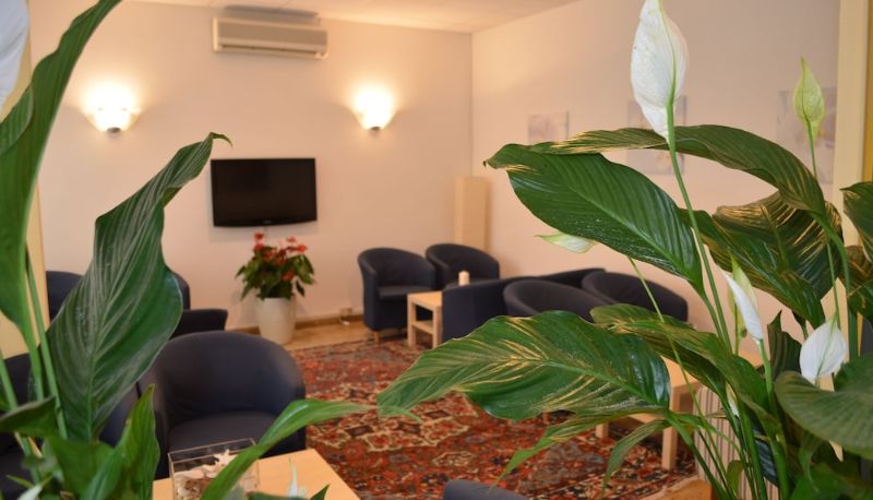Info - Hotel Capitol