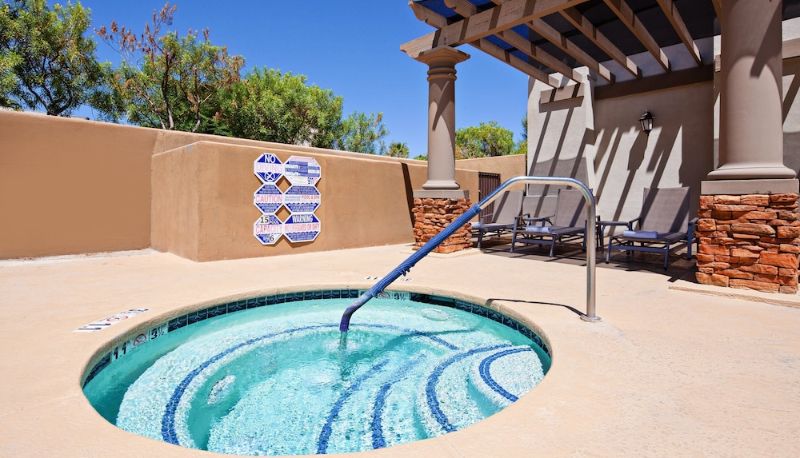 Pool - Holiday Inn Express & Suites RANCHO MIRAGE - PALM SPGS AREA by IHG
