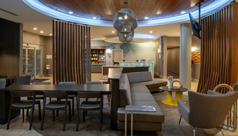 Hal - SpringHill Suites by Marriott Lake Charles