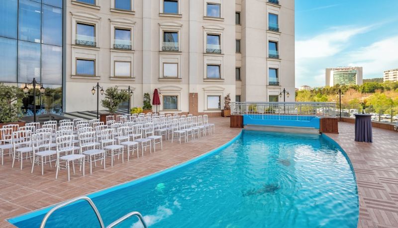 Havuz - Limak Eurasia Luxury Hotel Luxury Hotel
