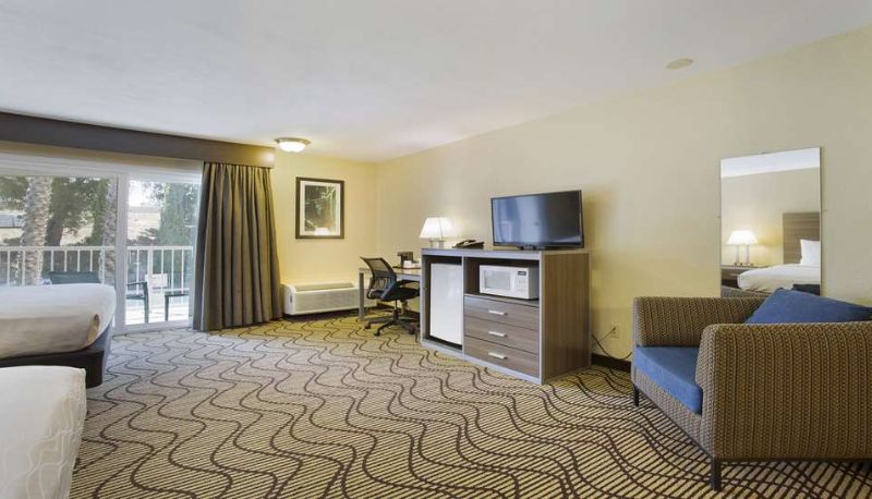 Camera - SureStay Plus by Best Western Sacramento North