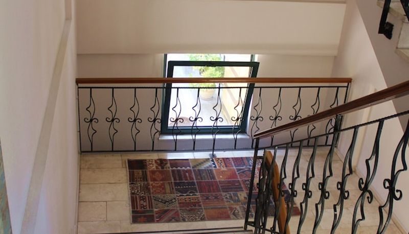 Otel iç alanı - Avlu Hotel