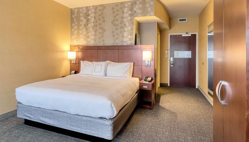 Camera - Courtyard by Marriott York