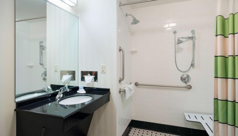 Zimmer - Fairfield Inn and Suites by Marriott Huntingdon Route 22/Raystown Lake