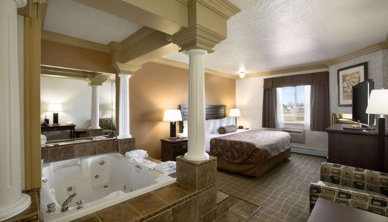 Zimmer - Days Inn by Wyndham High Level