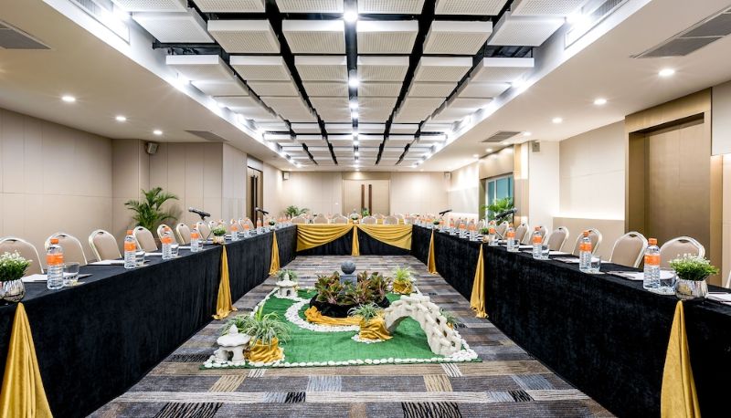Sala de reuniones - Hotel J Pattaya