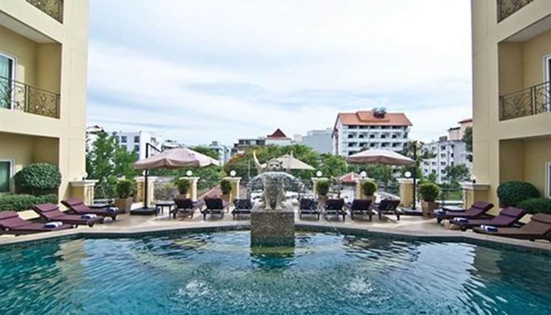 Pool - LK Residence