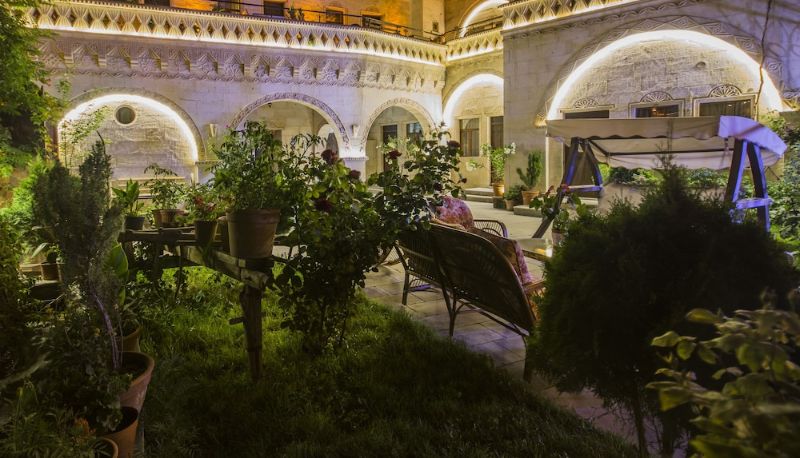 Bahçe - Roma Cave Suite Hotel