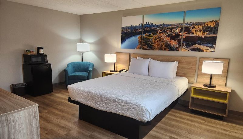 Kamer - Days Hotel by Wyndham University Ave SE