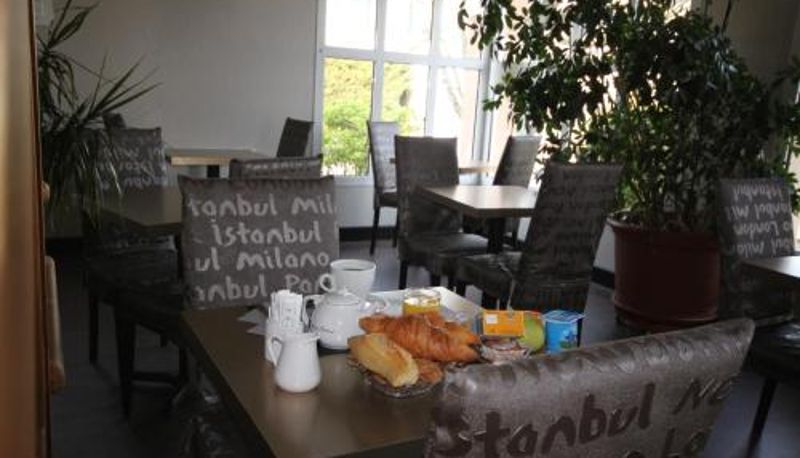 Sala prima colazione all'interno del ristorante - Hôtel d'Arcins