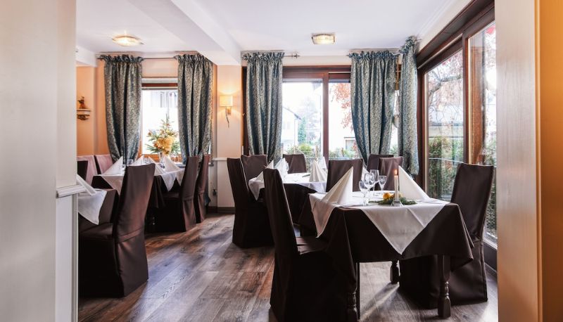 Restoran - Hotel-Restaurant Central am Königshof am Königshof