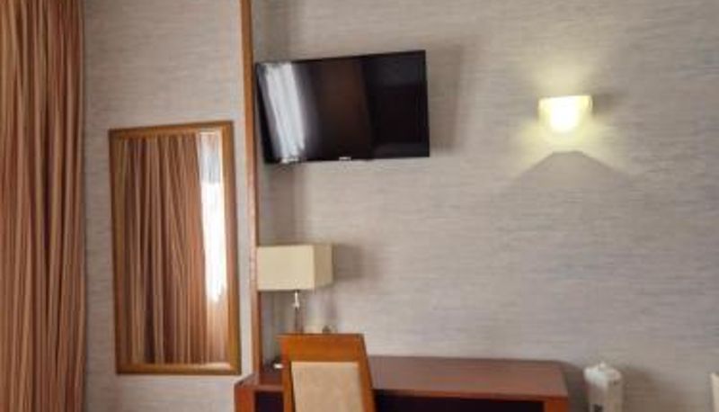 Bilgi - Hotel HHB Pontevedra Confort