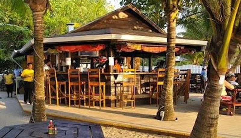 Bar - Bananarama Dive And Beach Resort
