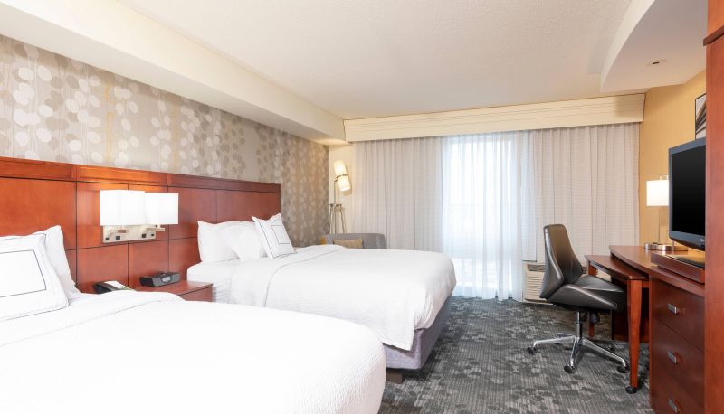 Camera - Courtyard by Marriott Milwaukee Airport